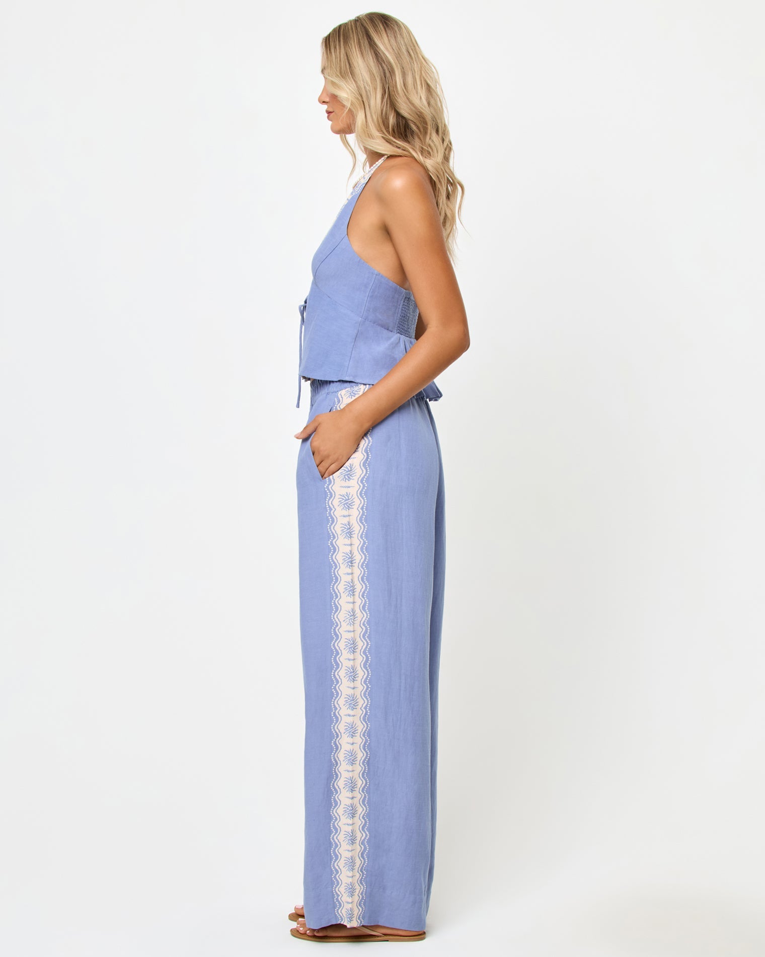 Pantalon pull-on ample en mélange de lin bleu coquille avec bordure contrastante