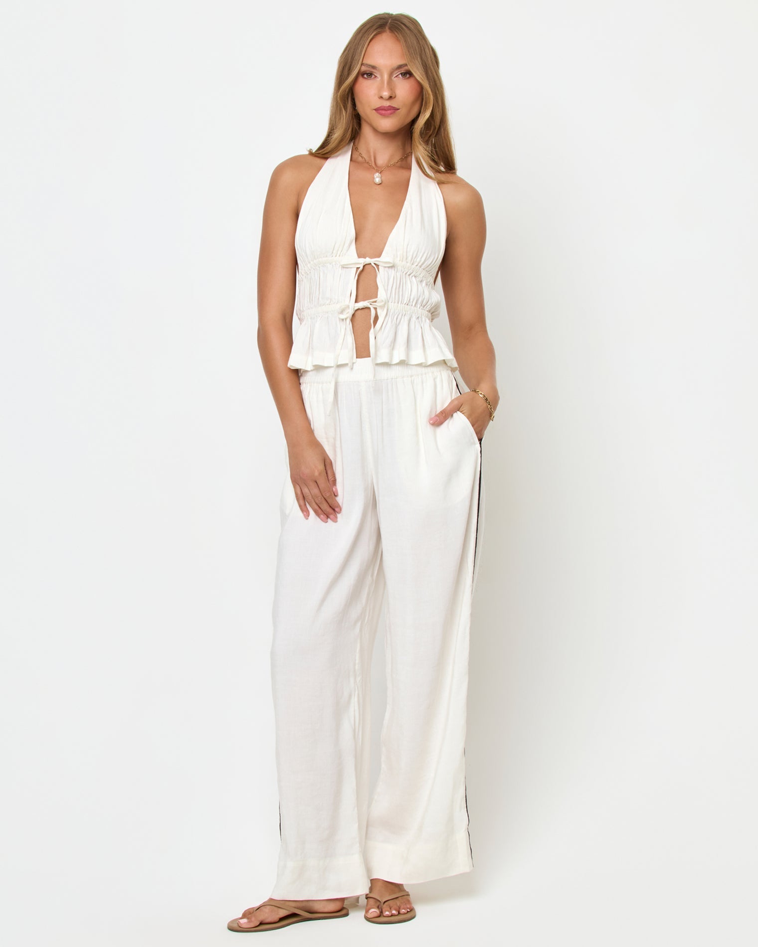 Pantalon large en mélange de lin à enfiler, crème avec passepoil contrastant