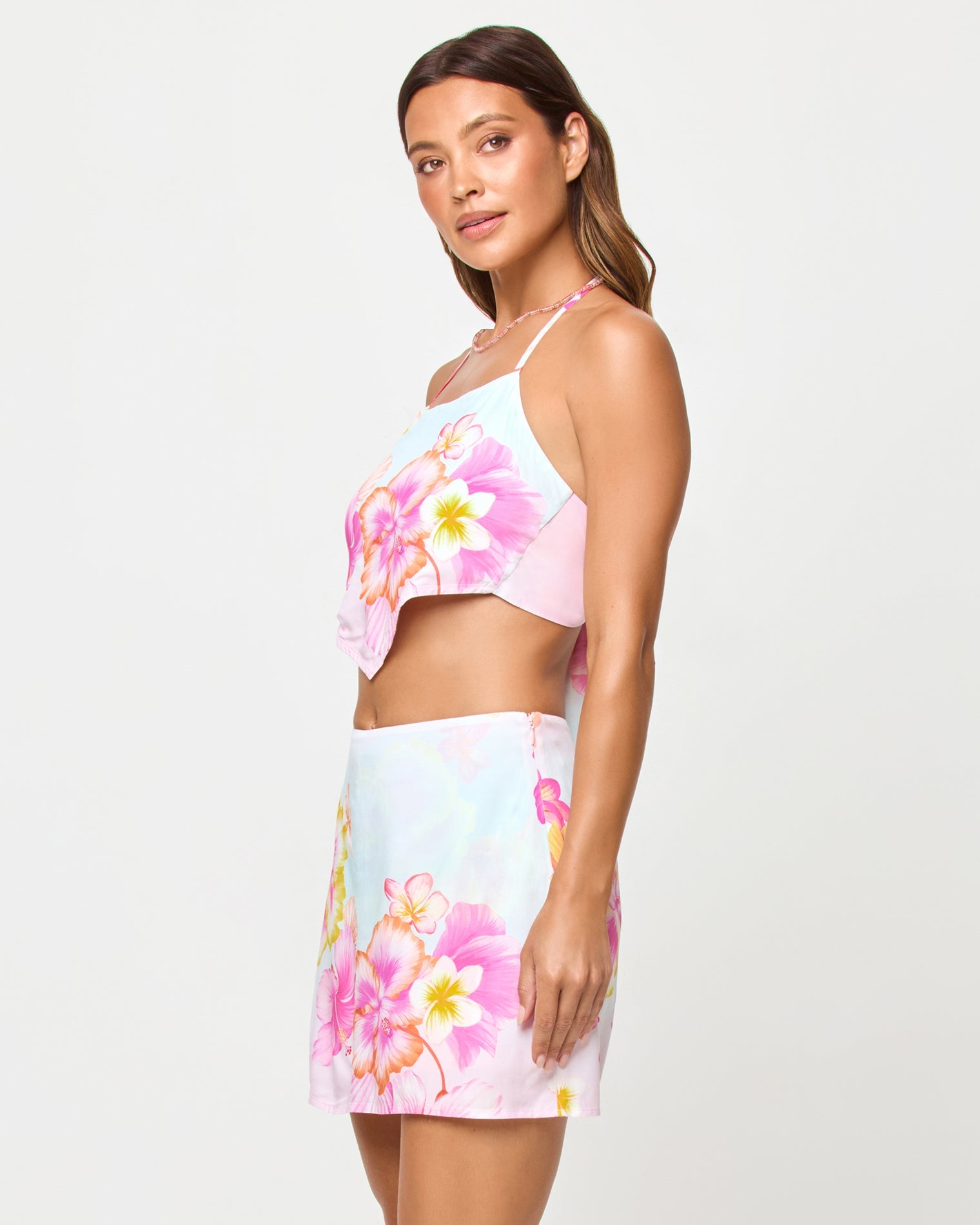 Haut court licou fleuri imprimé hibiscus et frangipanier