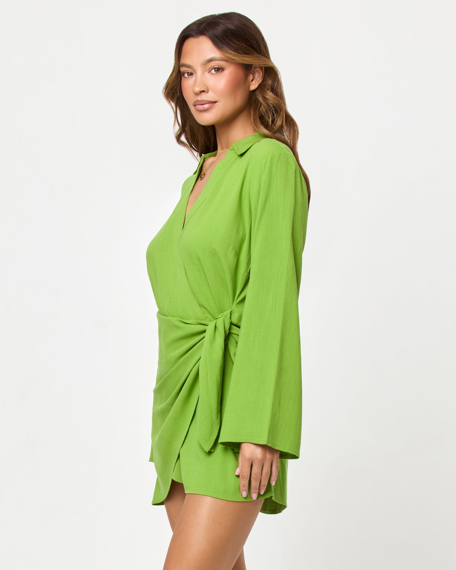 Mini-robe boutonnée à col et encolure portefeuille, vert verdoyant