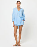 Short en lin bleu ciel à enfiler avec taille réglable à nouer et poches